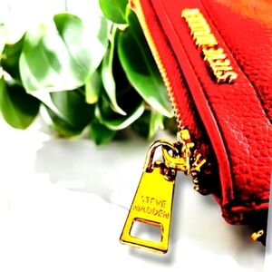 💚Steve Madden Red ID and Card Holder With Zip Coin Pouch
